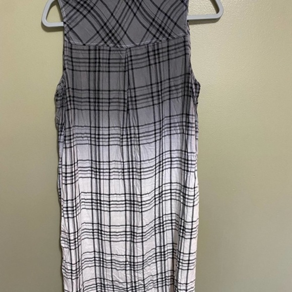 Miss‎ Me High Low Shirt, Size S - Picture 2 of 4